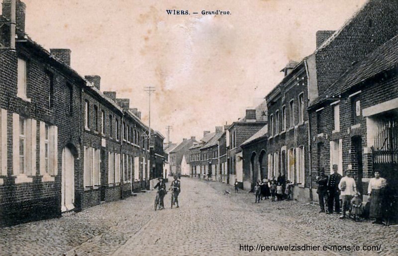 La grand-rue au début du XXe siècle