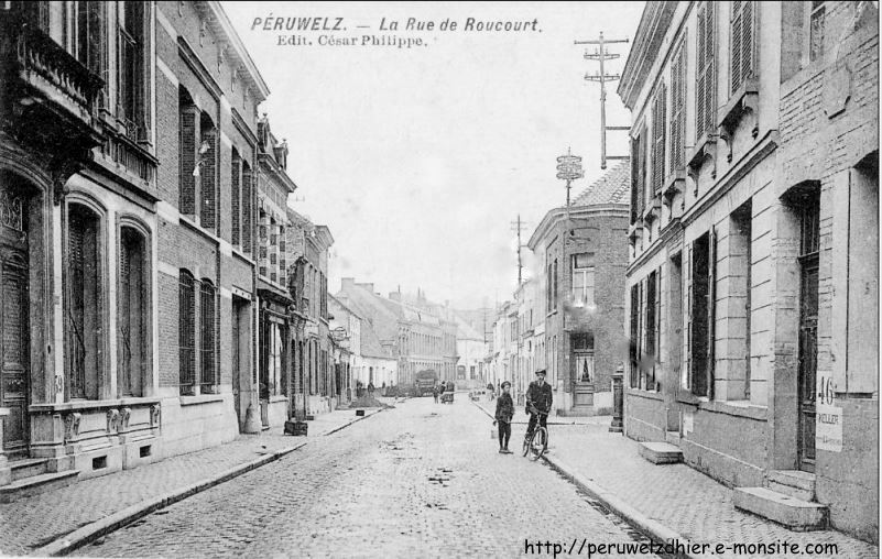 Rue de Roucourt avant le croisement avec la rue Flament