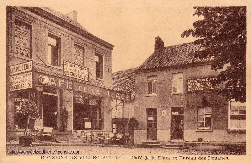Café de la Place et Bureau des Douanes